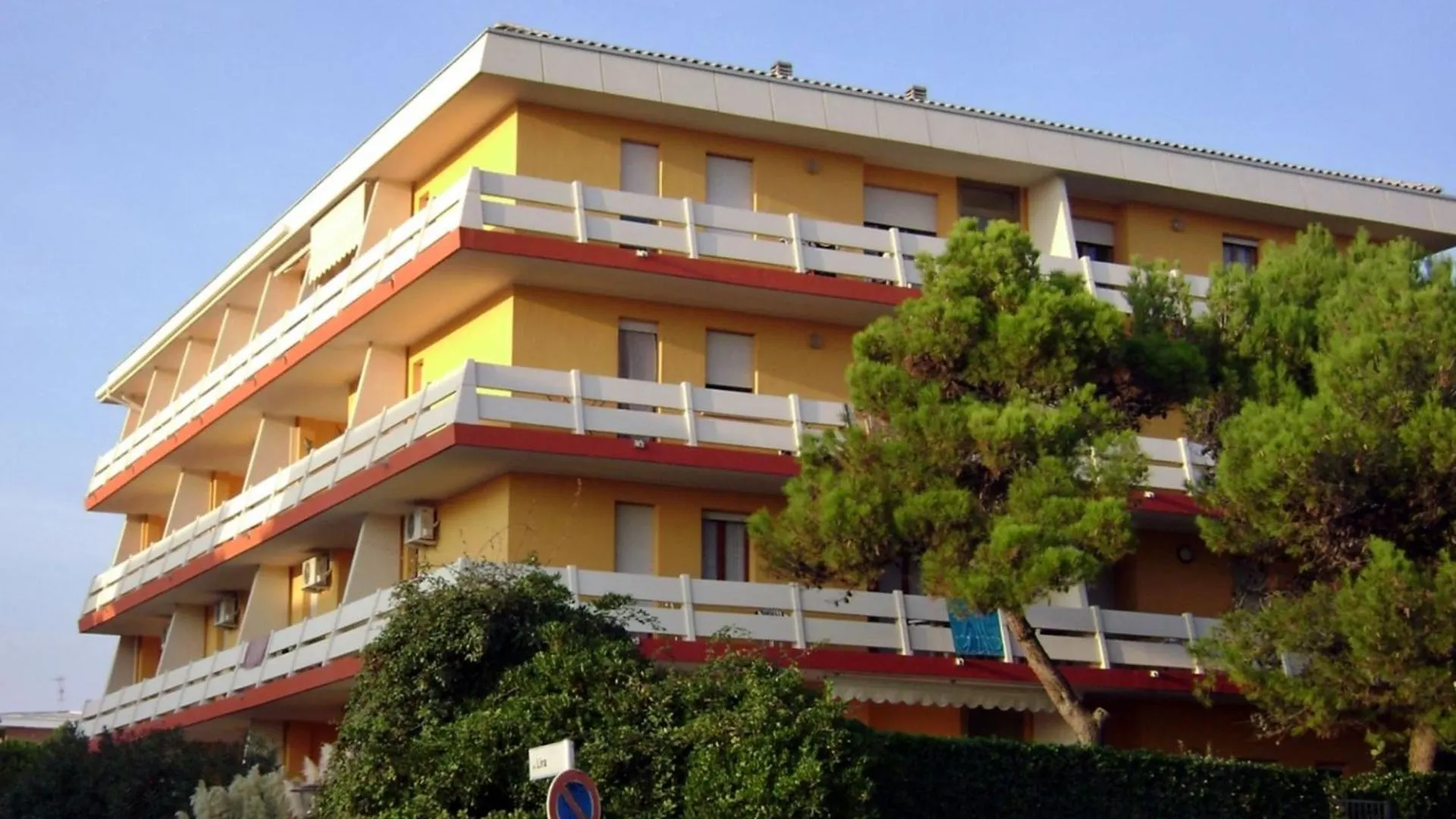 Апартаменты Condominio Carina Бибионе